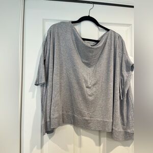 Beyond Yoga Light Gray Short Sleeve Top